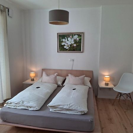 Haus Hafner Sonniges Apartment Terlano Buitenkant foto